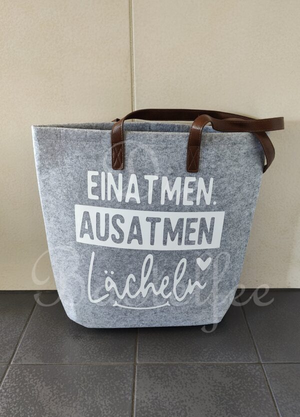 Filztasche groß ,,Einatmen..." mit Kunstleder Henkel