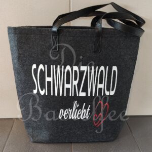 Filztasche groß ,,Schwarzwald verliebt“ mit Kunstleder Henkel